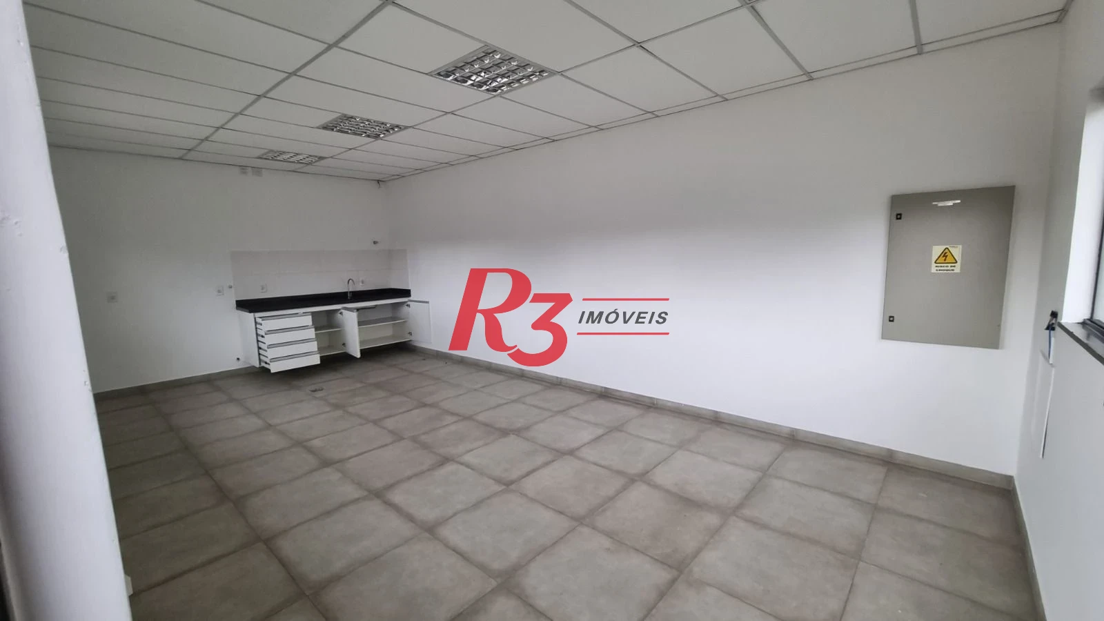 Galpão para alugar, 1000 m² por R$ 157.500,00/mês - Estuário - Santos/SP