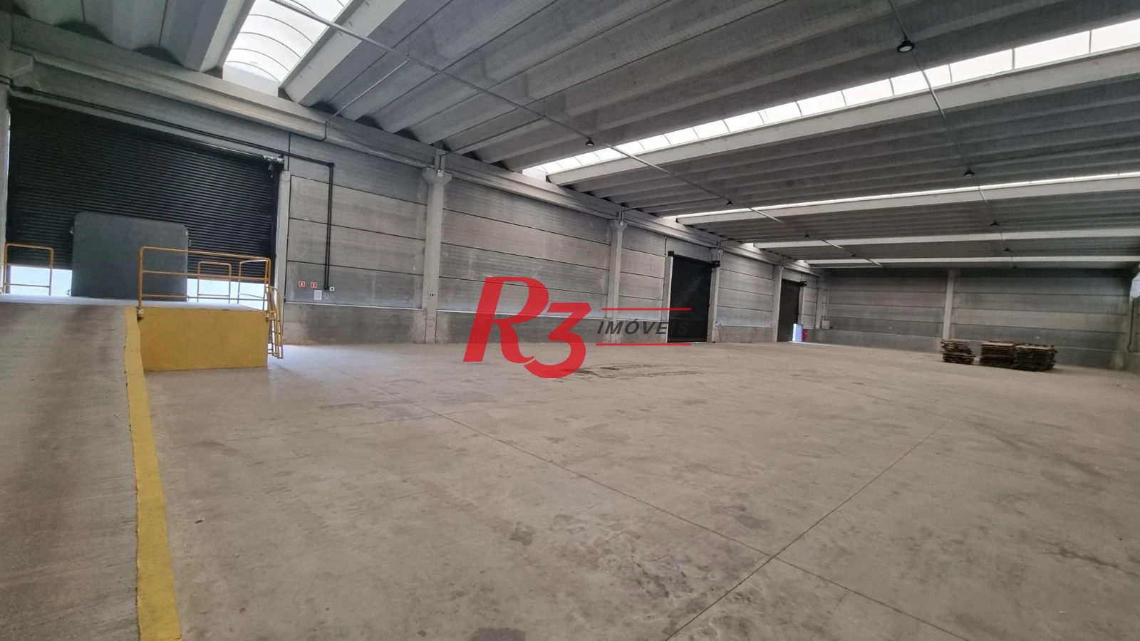 Galpão para alugar, 1000 m² por R$ 157.500,00/mês - Estuário - Santos/SP