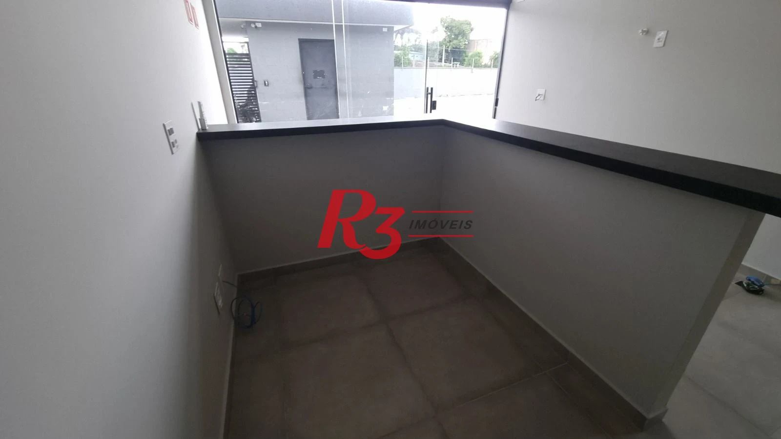 Galpão para alugar, 1000 m² por R$ 157.500,00/mês - Estuário - Santos/SP