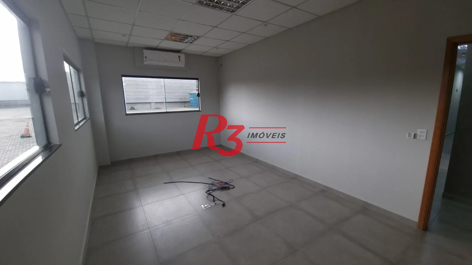 Galpão para alugar, 1000 m² por R$ 157.500,00/mês - Estuário - Santos/SP