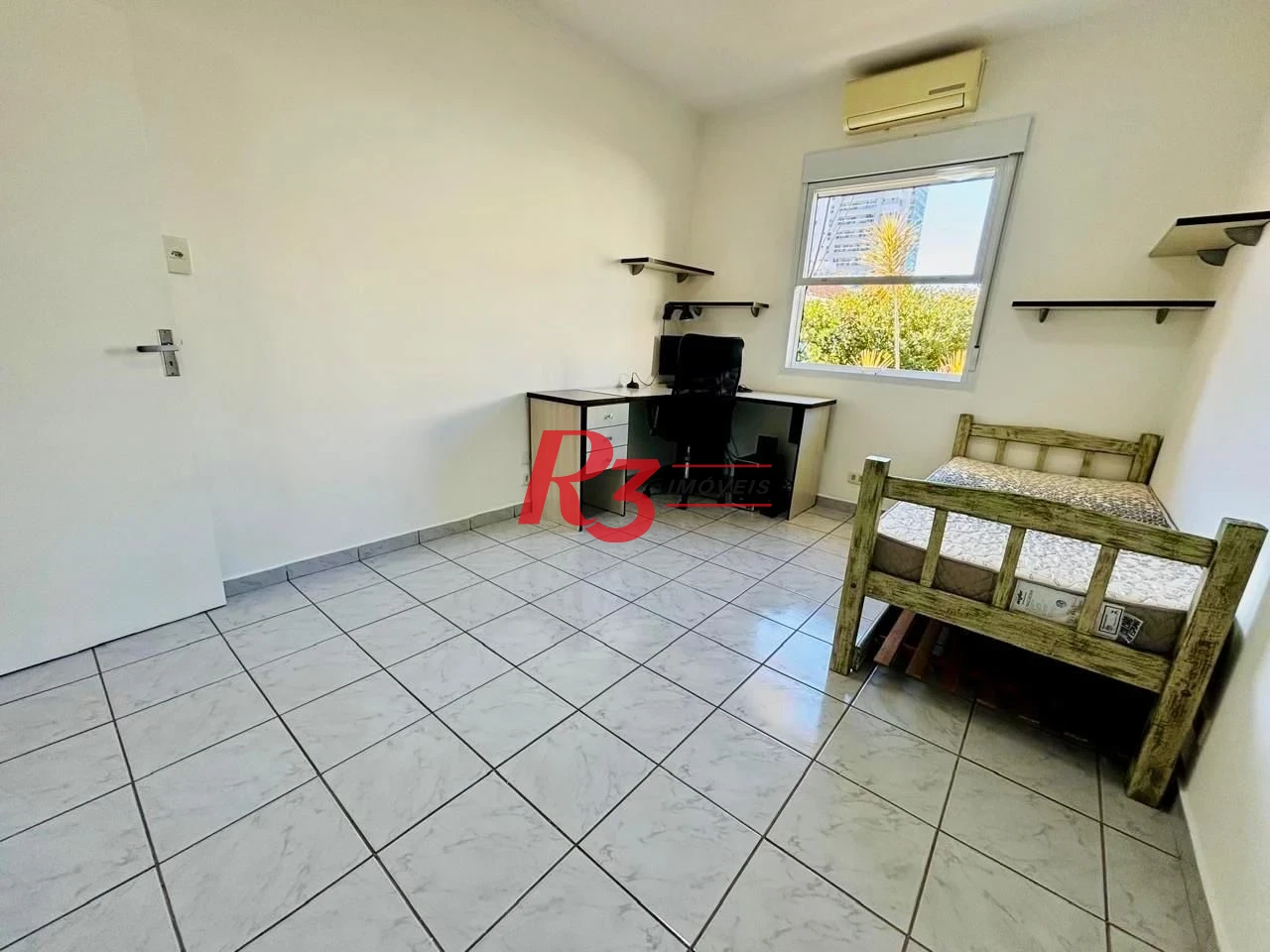 Village com 2 dormitórios à venda, 101 m² por R$ 660.000,00 - Embaré - Santos/SP