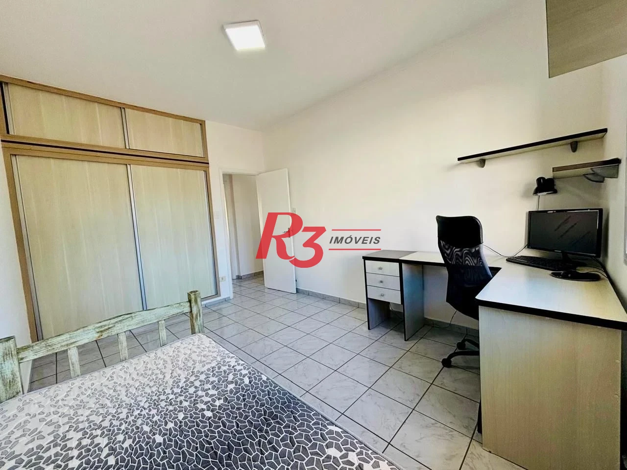 Village com 2 dormitórios à venda, 101 m² por R$ 660.000,00 - Embaré - Santos/SP