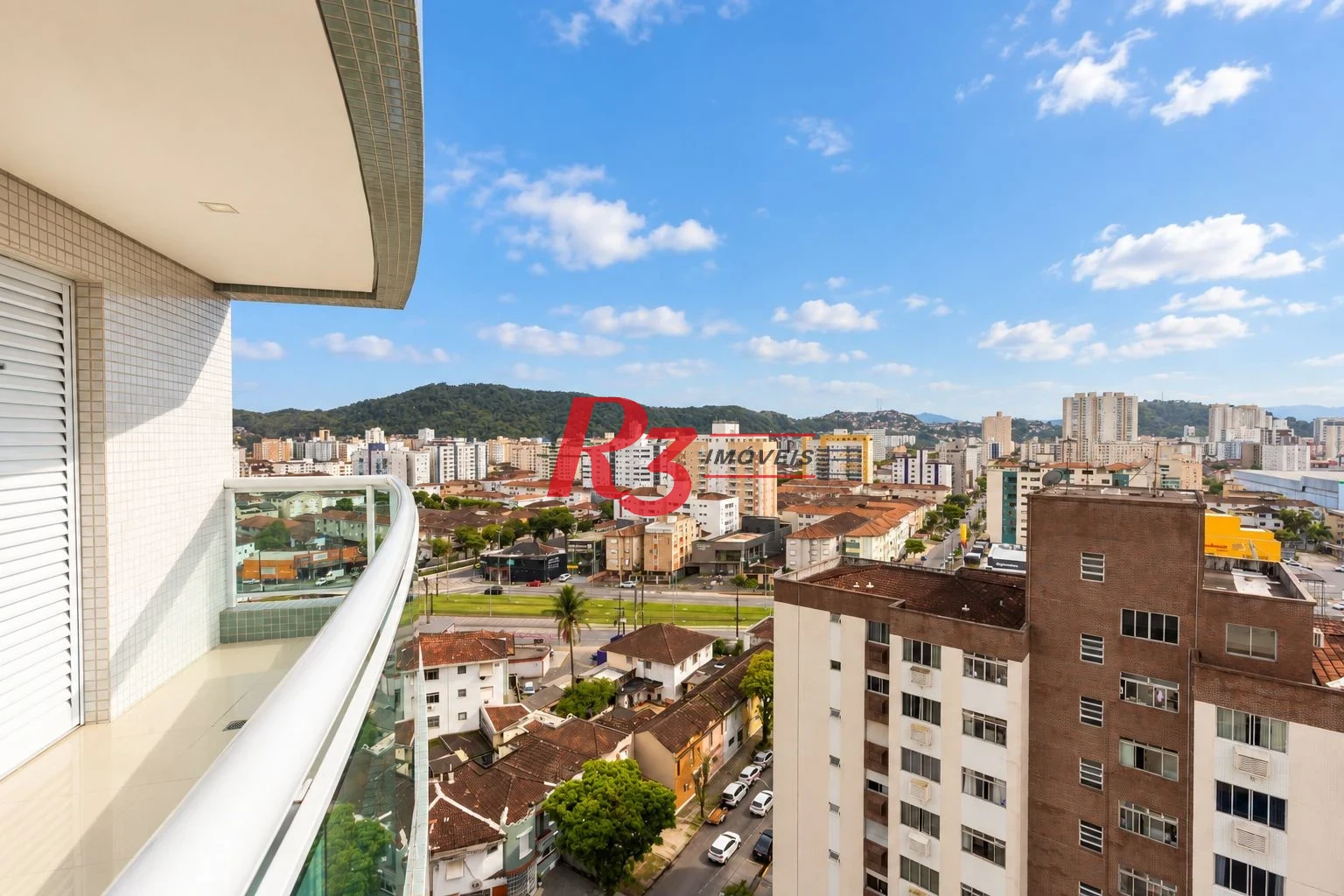 Apartamento com 2 dormitórios à venda, 76 m² por R$ 1.500.000,00 - Gonzaga - Santos/SP