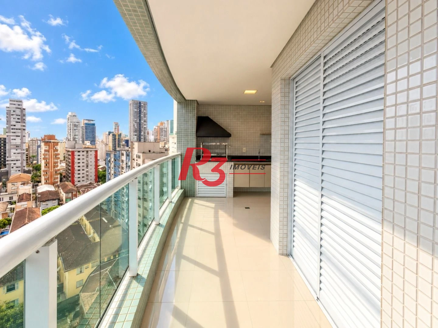 Apartamento com 2 dormitórios à venda, 76 m² por R$ 1.500.000,00 - Gonzaga - Santos/SP