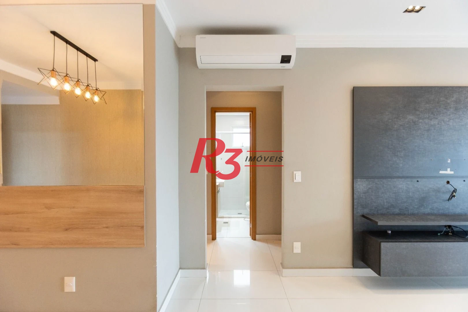 Apartamento com 2 dormitórios à venda, 76 m² por R$ 1.500.000,00 - Gonzaga - Santos/SP