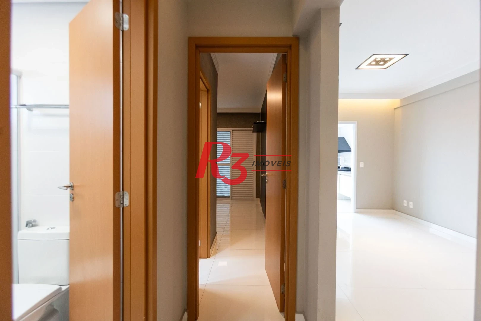 Apartamento com 2 dormitórios à venda, 76 m² por R$ 1.500.000,00 - Gonzaga - Santos/SP