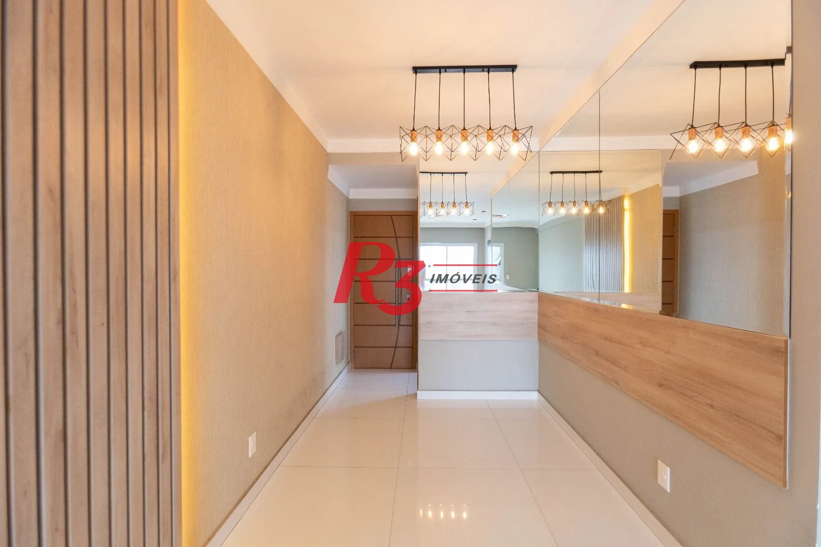 Apartamento com 2 dormitórios à venda, 76 m² por R$ 1.500.000,00 - Gonzaga - Santos/SP