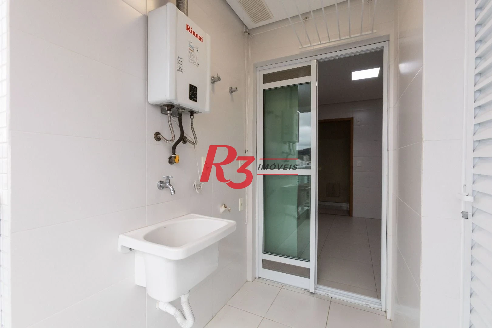 Apartamento com 2 dormitórios à venda, 76 m² por R$ 1.500.000,00 - Gonzaga - Santos/SP