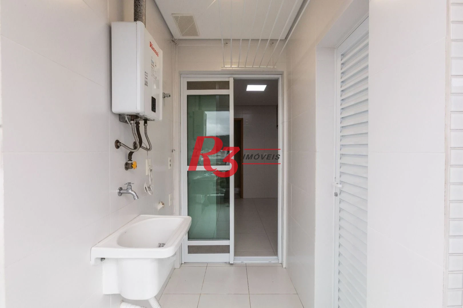 Apartamento com 2 dormitórios à venda, 76 m² por R$ 1.500.000,00 - Gonzaga - Santos/SP