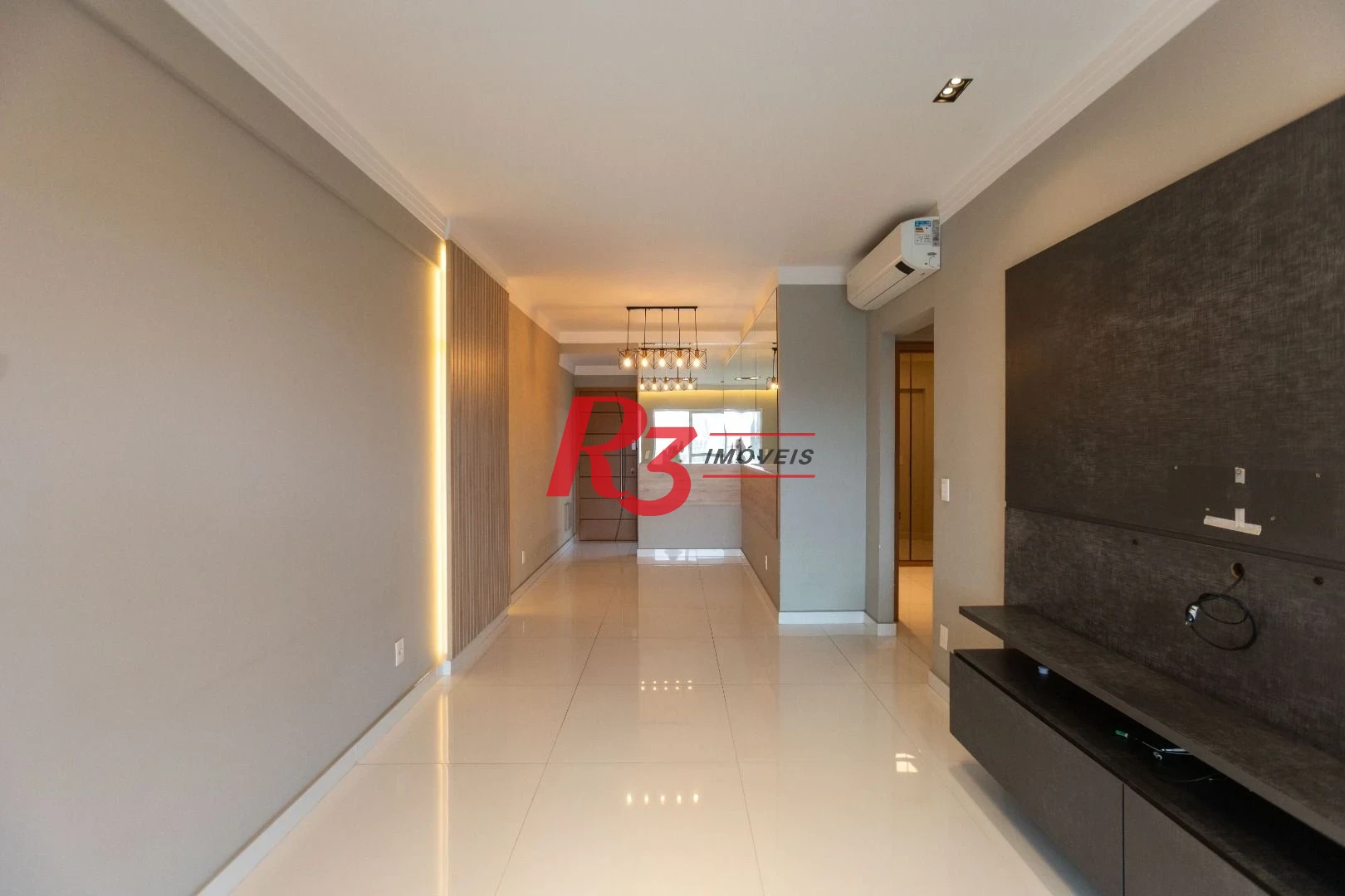 Apartamento com 2 dormitórios à venda, 76 m² por R$ 1.500.000,00 - Gonzaga - Santos/SP
