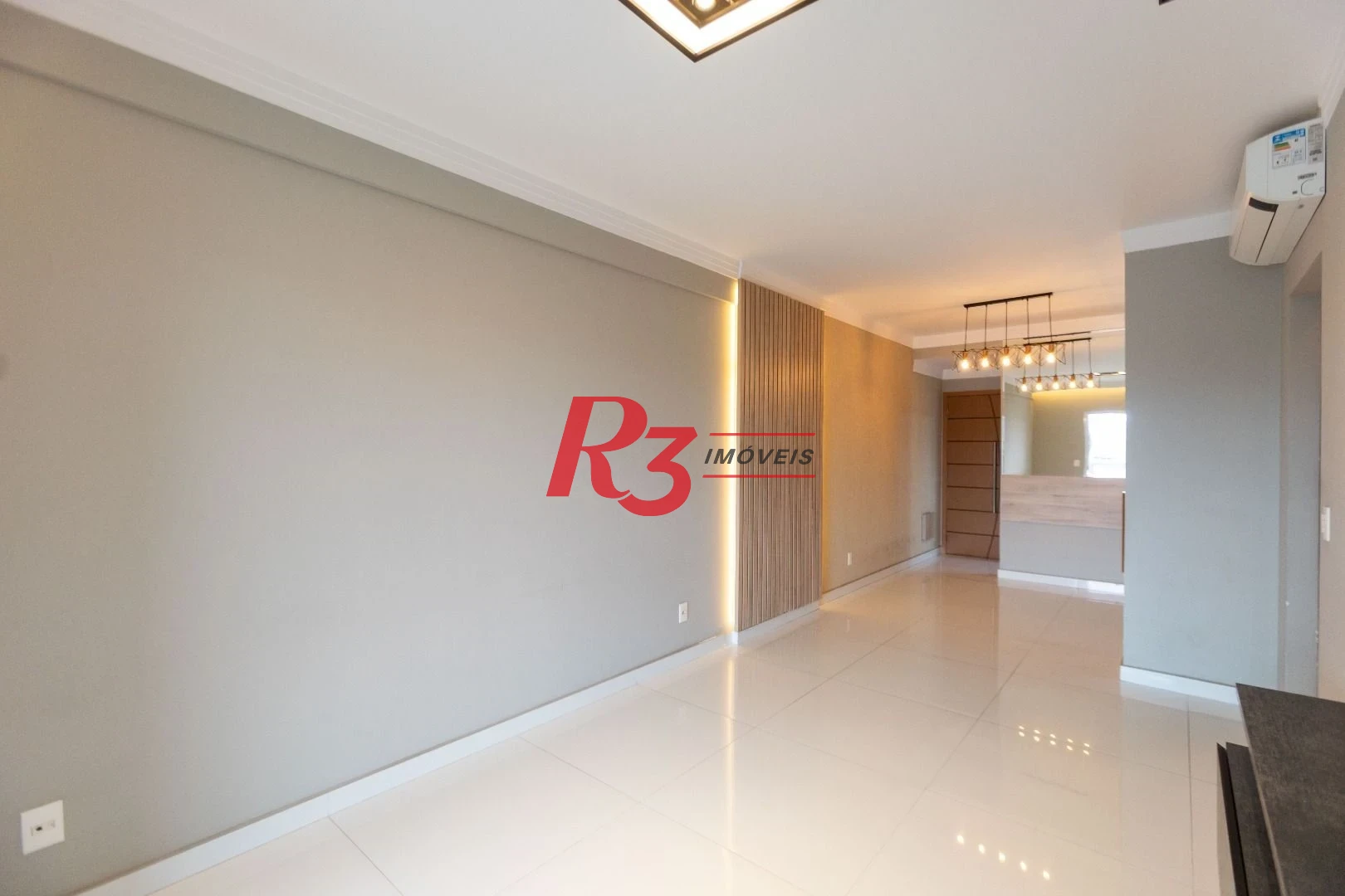 Apartamento com 2 dormitórios à venda, 76 m² por R$ 1.500.000,00 - Gonzaga - Santos/SP