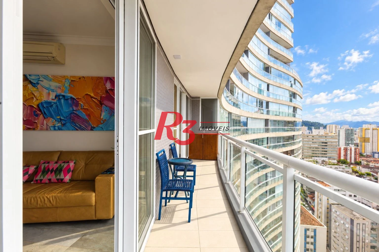 Apartamento com 2 dormitórios à venda, 72 m² por R$ 2.100.000,00 - Pompéia - Santos/SP