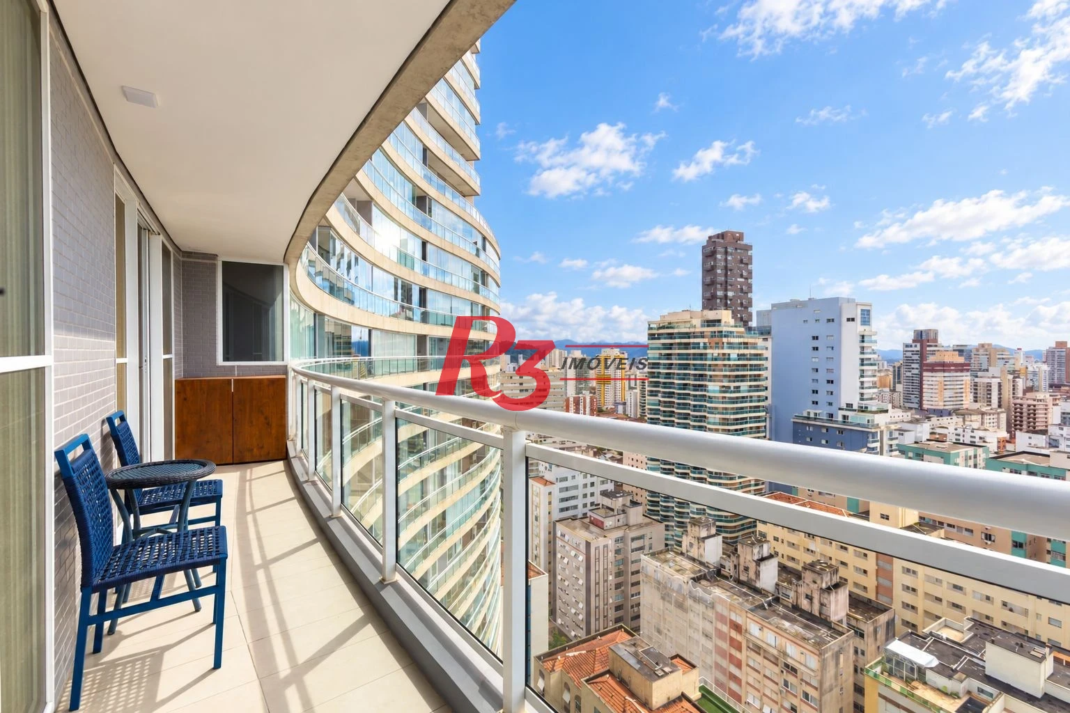 Apartamento com 2 dormitórios à venda, 72 m² por R$ 2.100.000,00 - Pompéia - Santos/SP