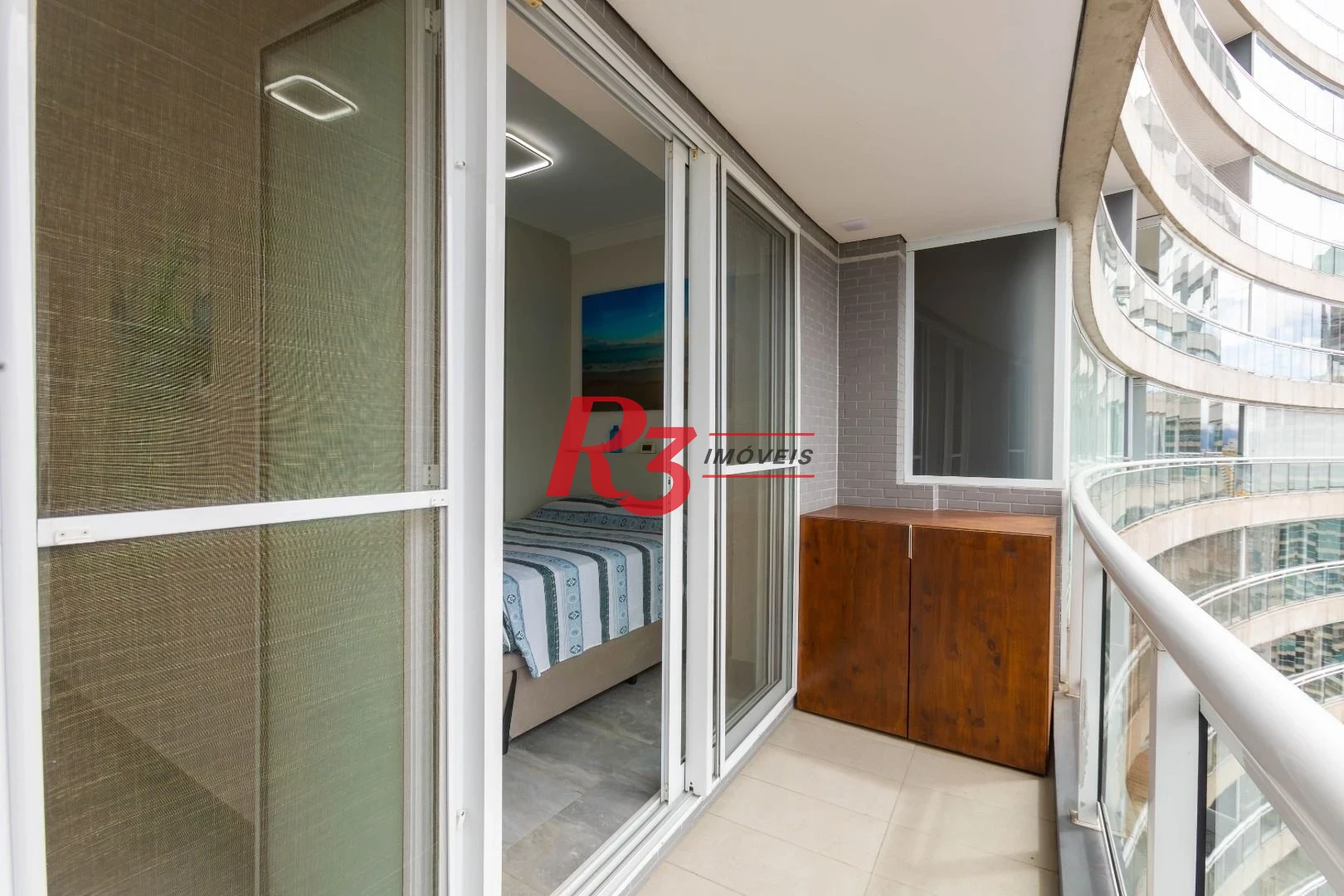 Apartamento com 2 dormitórios à venda, 72 m² por R$ 2.100.000,00 - Pompéia - Santos/SP