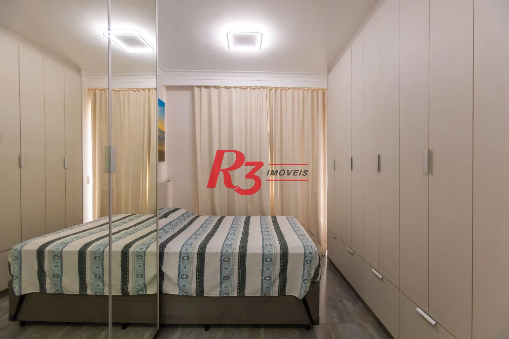 Apartamento com 2 dormitórios à venda, 72 m² por R$ 2.100.000,00 - Pompéia - Santos/SP