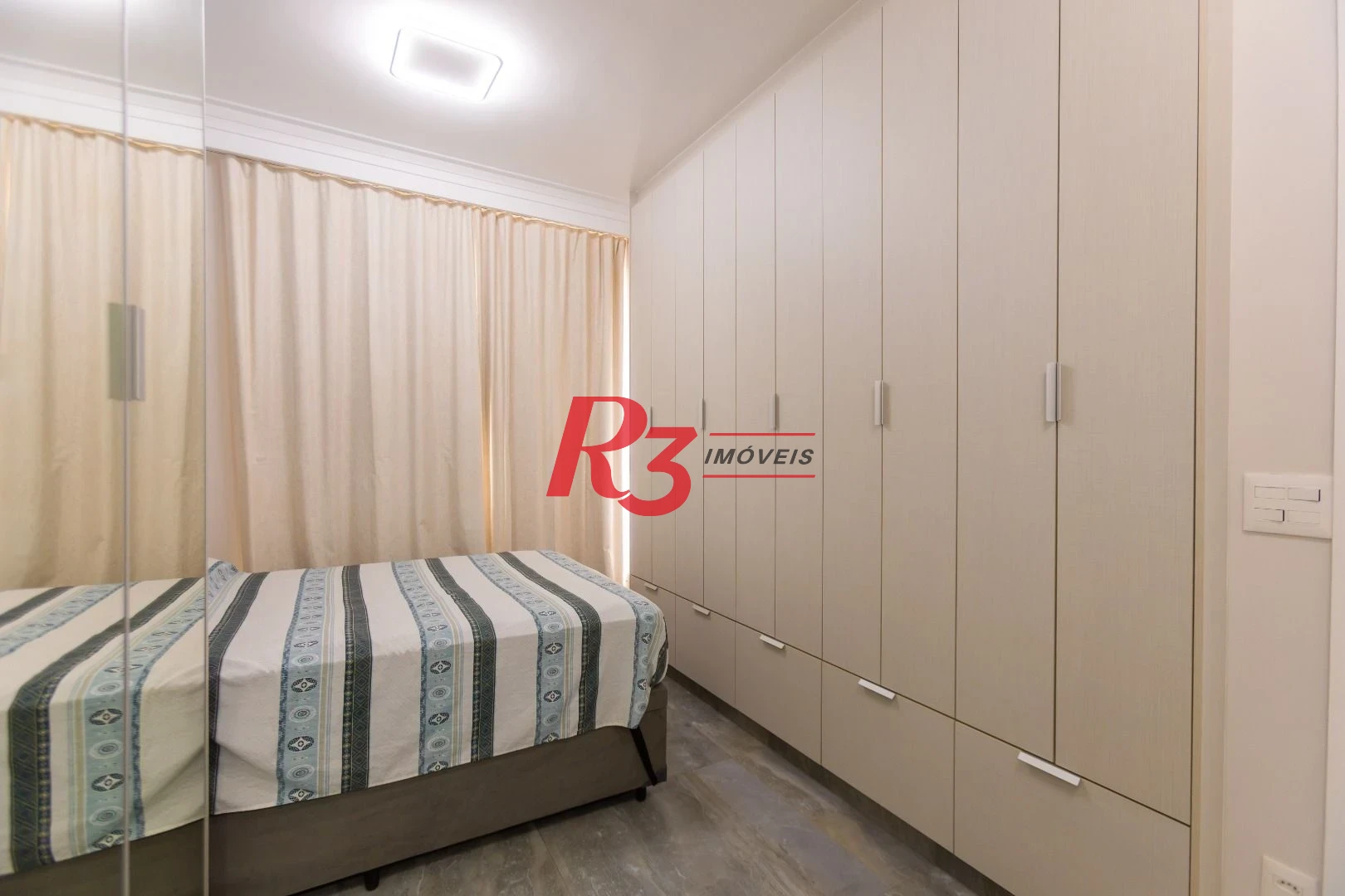 Apartamento com 2 dormitórios à venda, 72 m² por R$ 2.100.000,00 - Pompéia - Santos/SP