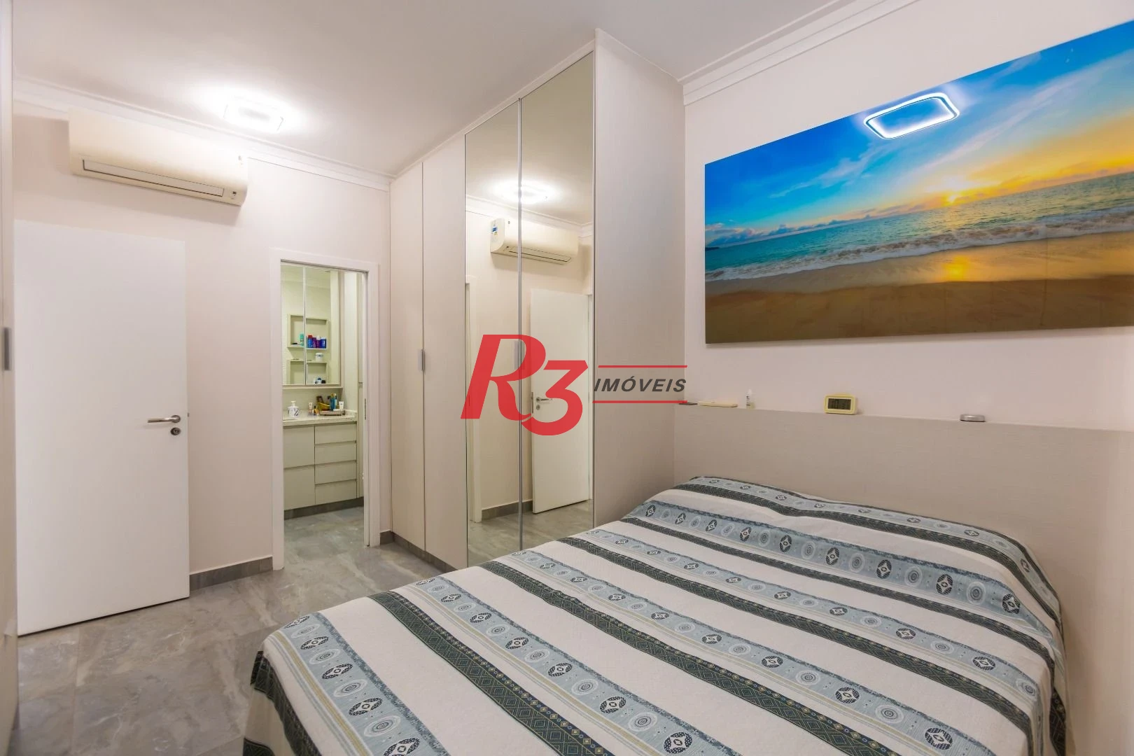 Apartamento com 2 dormitórios à venda, 72 m² por R$ 2.100.000,00 - Pompéia - Santos/SP