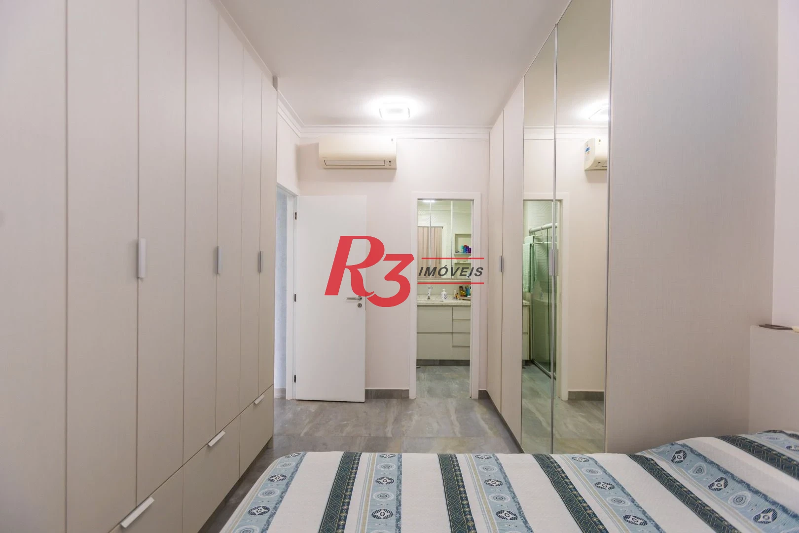 Apartamento com 2 dormitórios à venda, 72 m² por R$ 2.100.000,00 - Pompéia - Santos/SP