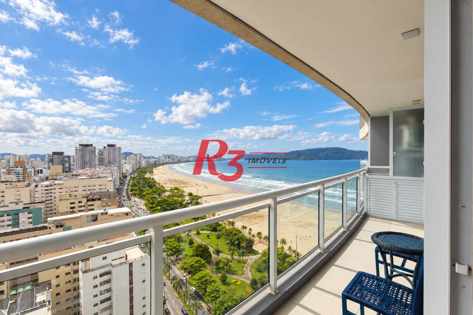 Apartamento com 2 dormitórios à venda, 72 m² por R$ 2.100.000,00 - Pompéia - Santos/SP
