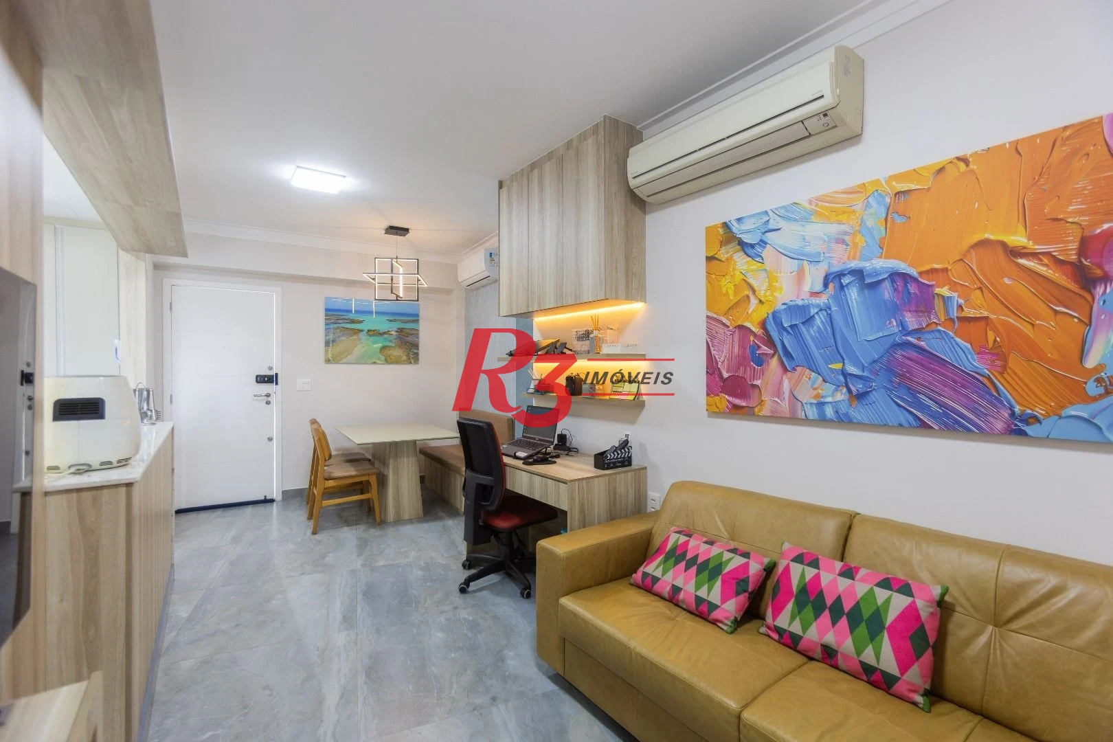 Apartamento com 2 dormitórios à venda, 72 m² por R$ 2.100.000,00 - Pompéia - Santos/SP