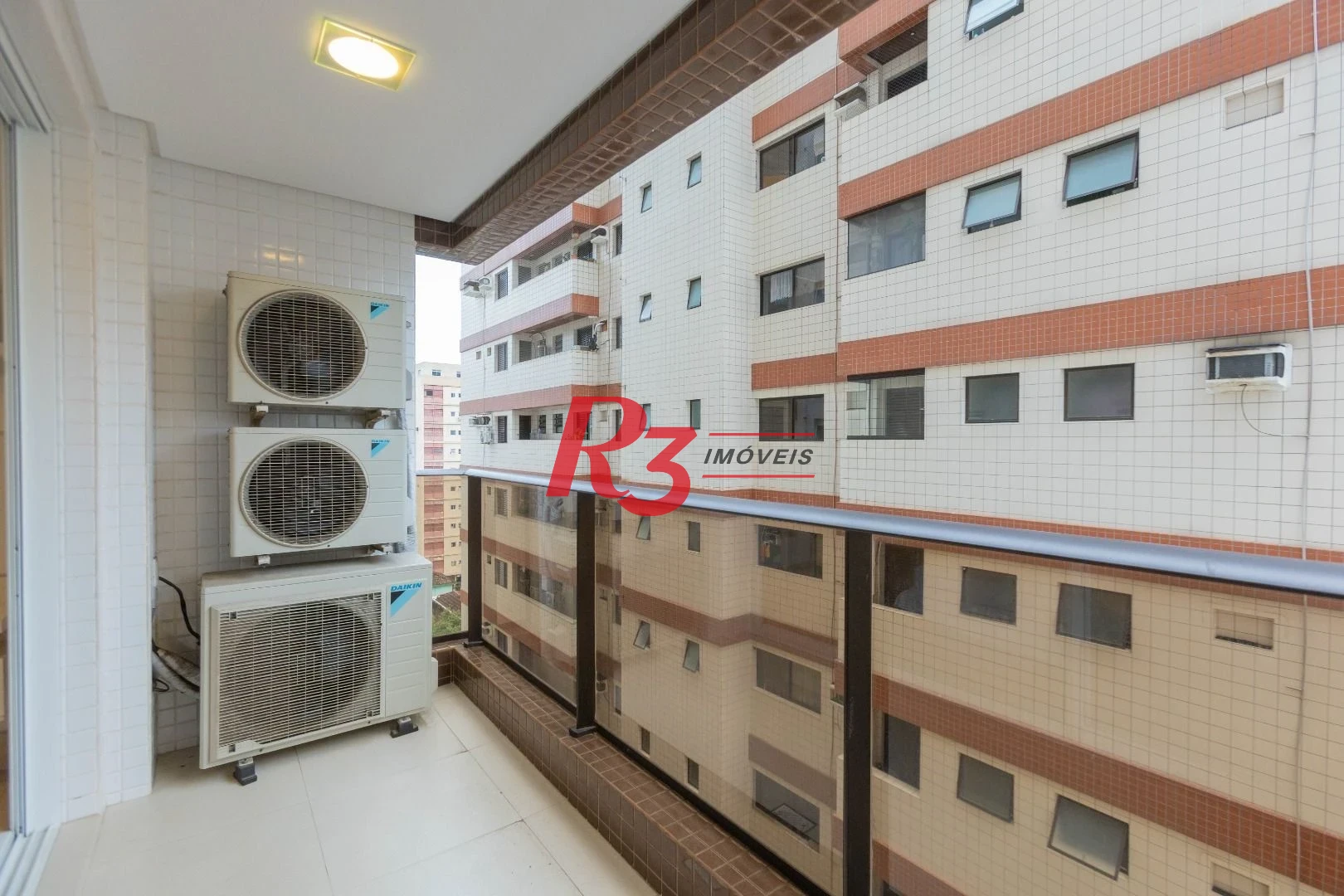 Apartamento com 2 dormitórios à venda, 112 m² por R$ 1.390.000,00 - Gonzaga - Santos/SP