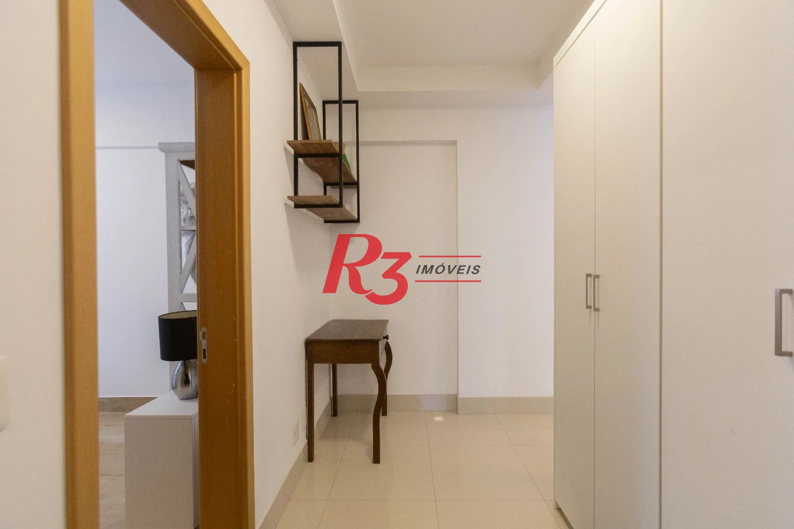 Apartamento com 2 dormitórios à venda, 112 m² por R$ 1.390.000,00 - Gonzaga - Santos/SP