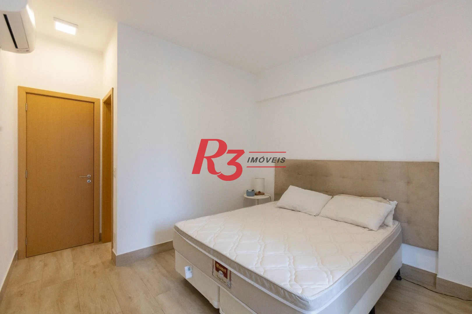 Apartamento com 2 dormitórios à venda, 112 m² por R$ 1.390.000,00 - Gonzaga - Santos/SP