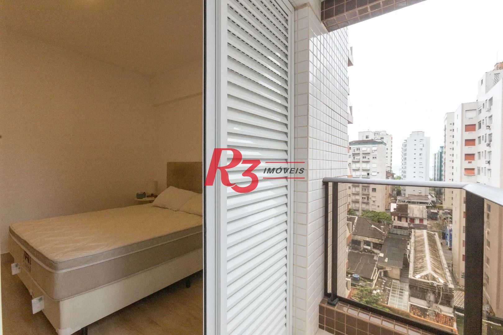 Apartamento com 2 dormitórios à venda, 112 m² por R$ 1.390.000,00 - Gonzaga - Santos/SP