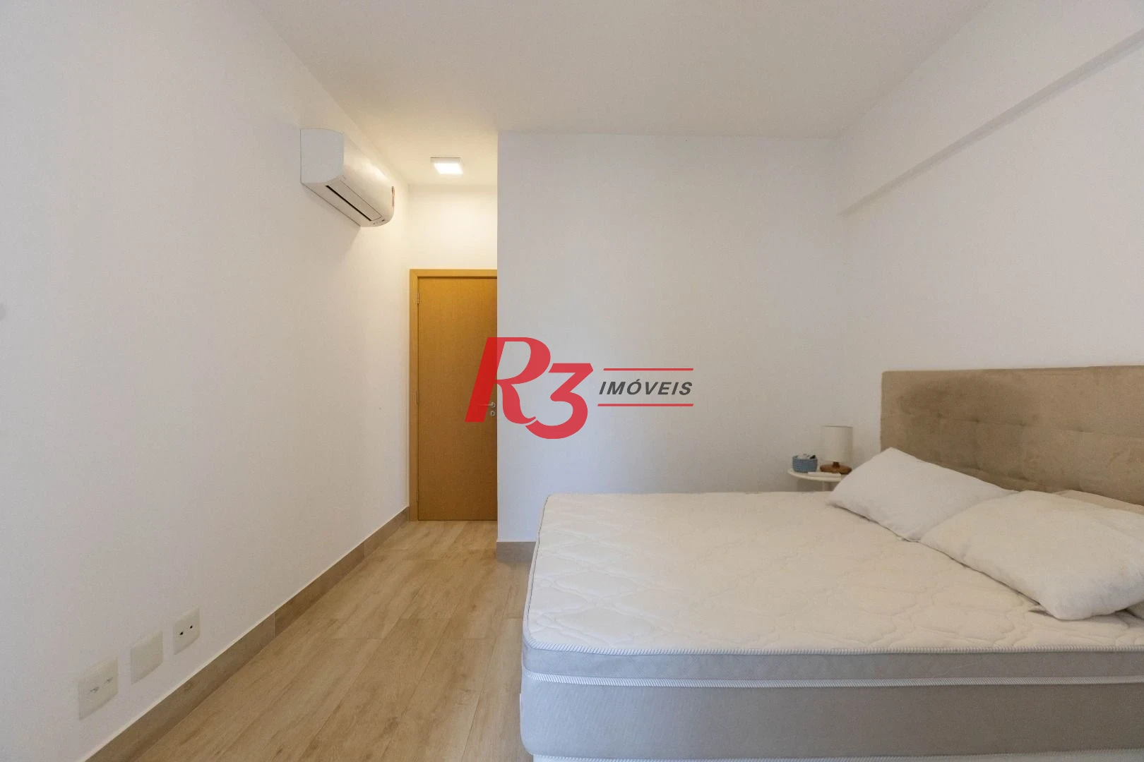 Apartamento com 2 dormitórios à venda, 112 m² por R$ 1.390.000,00 - Gonzaga - Santos/SP