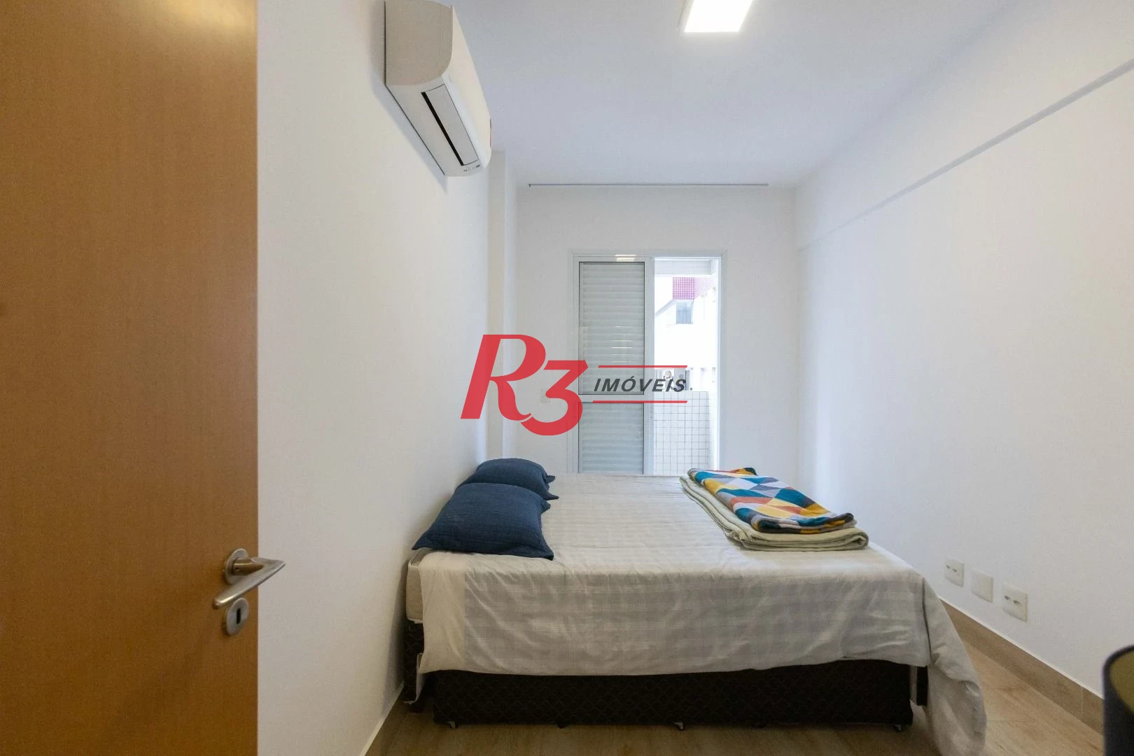 Apartamento com 2 dormitórios à venda, 112 m² por R$ 1.390.000,00 - Gonzaga - Santos/SP