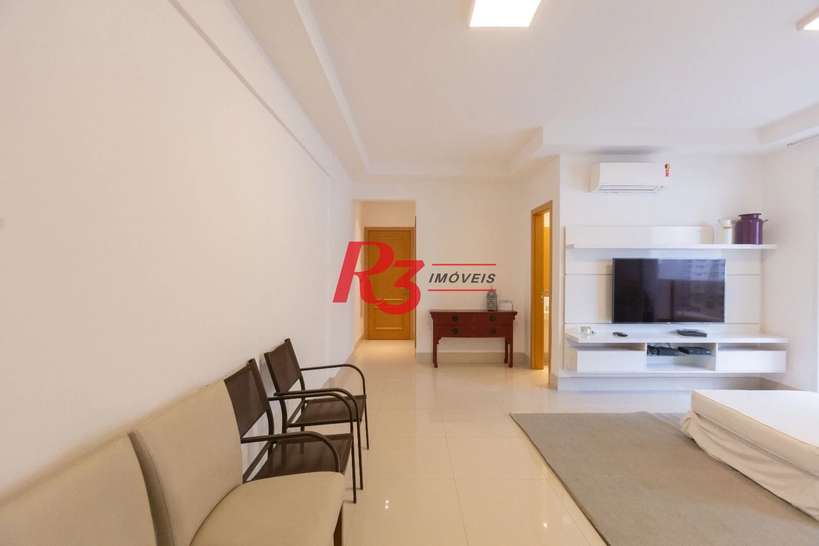 Apartamento com 2 dormitórios à venda, 112 m² por R$ 1.390.000,00 - Gonzaga - Santos/SP