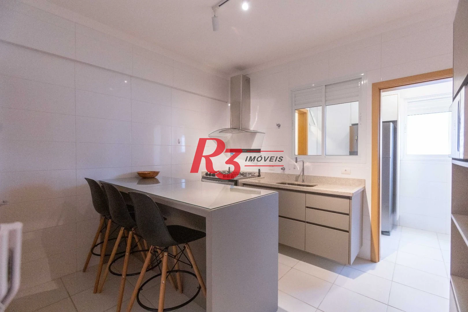Apartamento com 2 dormitórios à venda, 112 m² por R$ 1.390.000,00 - Gonzaga - Santos/SP