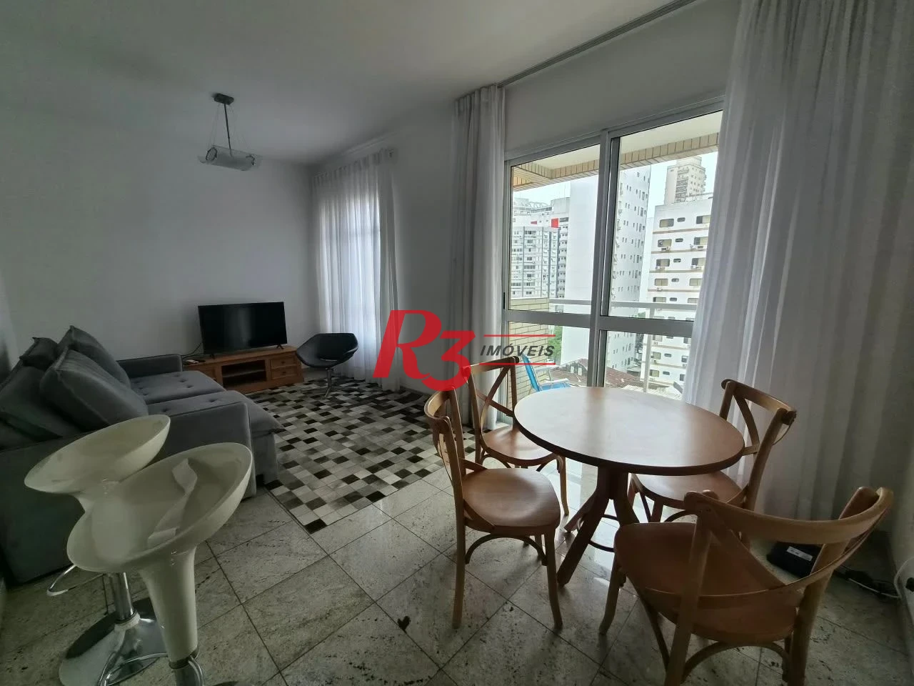 Apartamento com 2 dormitórios para alugar, 80 m² por R$ 6.000,00/mês - Gonzaga - Santos/SP
