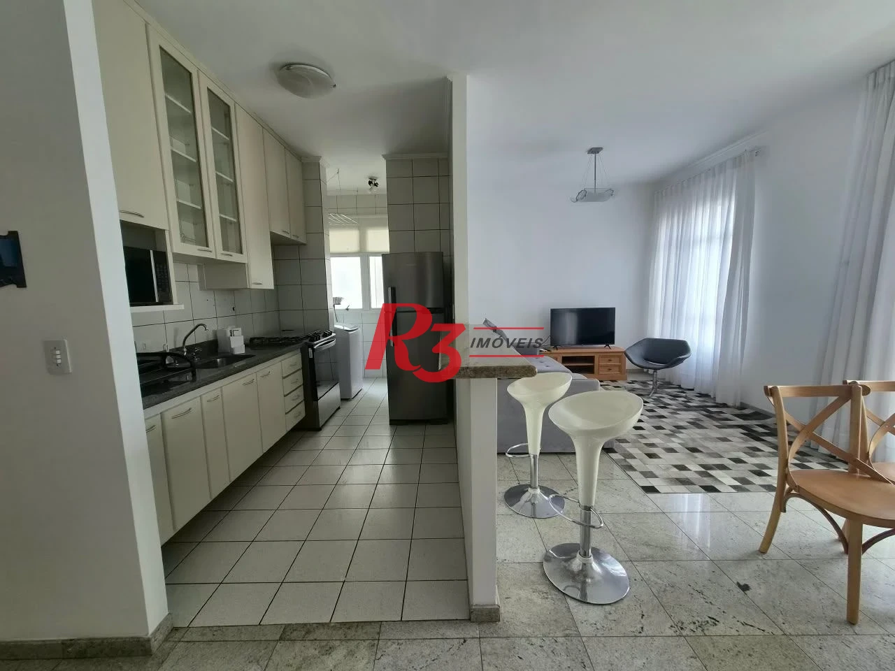 Apartamento com 2 dormitórios para alugar, 80 m² por R$ 6.000,00/mês - Gonzaga - Santos/SP