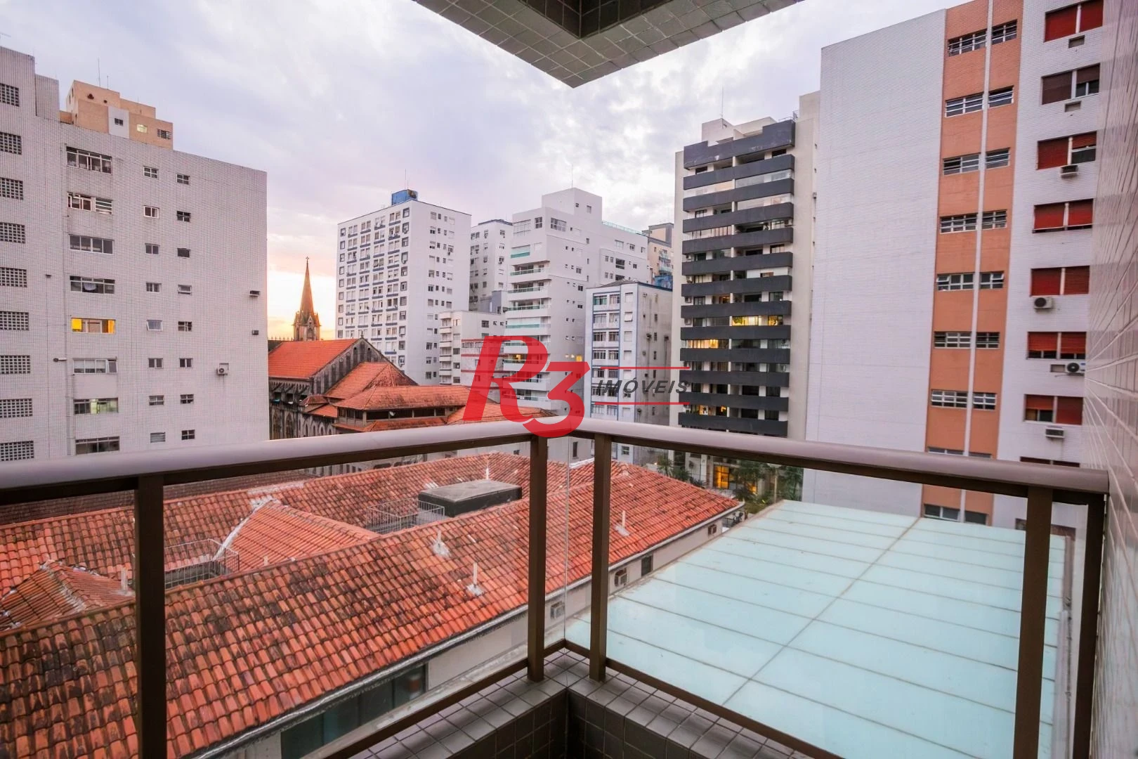 Apartamento com 3 dormitórios à venda, 128 m² por R$ 1.650.000,00 - Embaré - Santos/SP