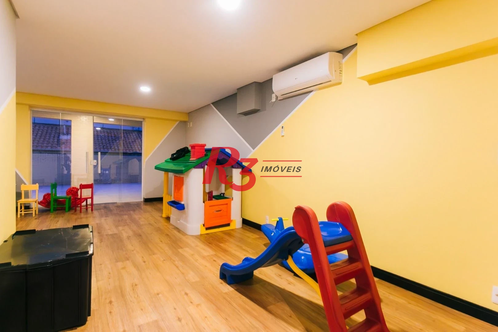 Apartamento com 3 dormitórios à venda, 128 m² por R$ 1.650.000,00 - Embaré - Santos/SP