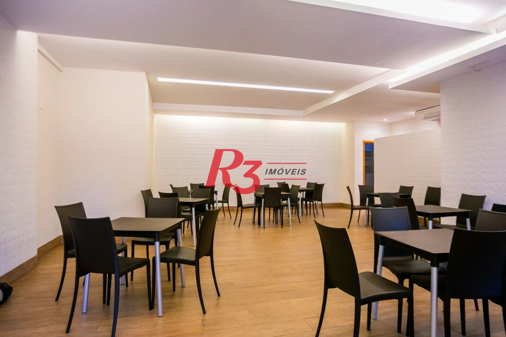 Apartamento com 3 dormitórios à venda, 128 m² por R$ 1.650.000,00 - Embaré - Santos/SP