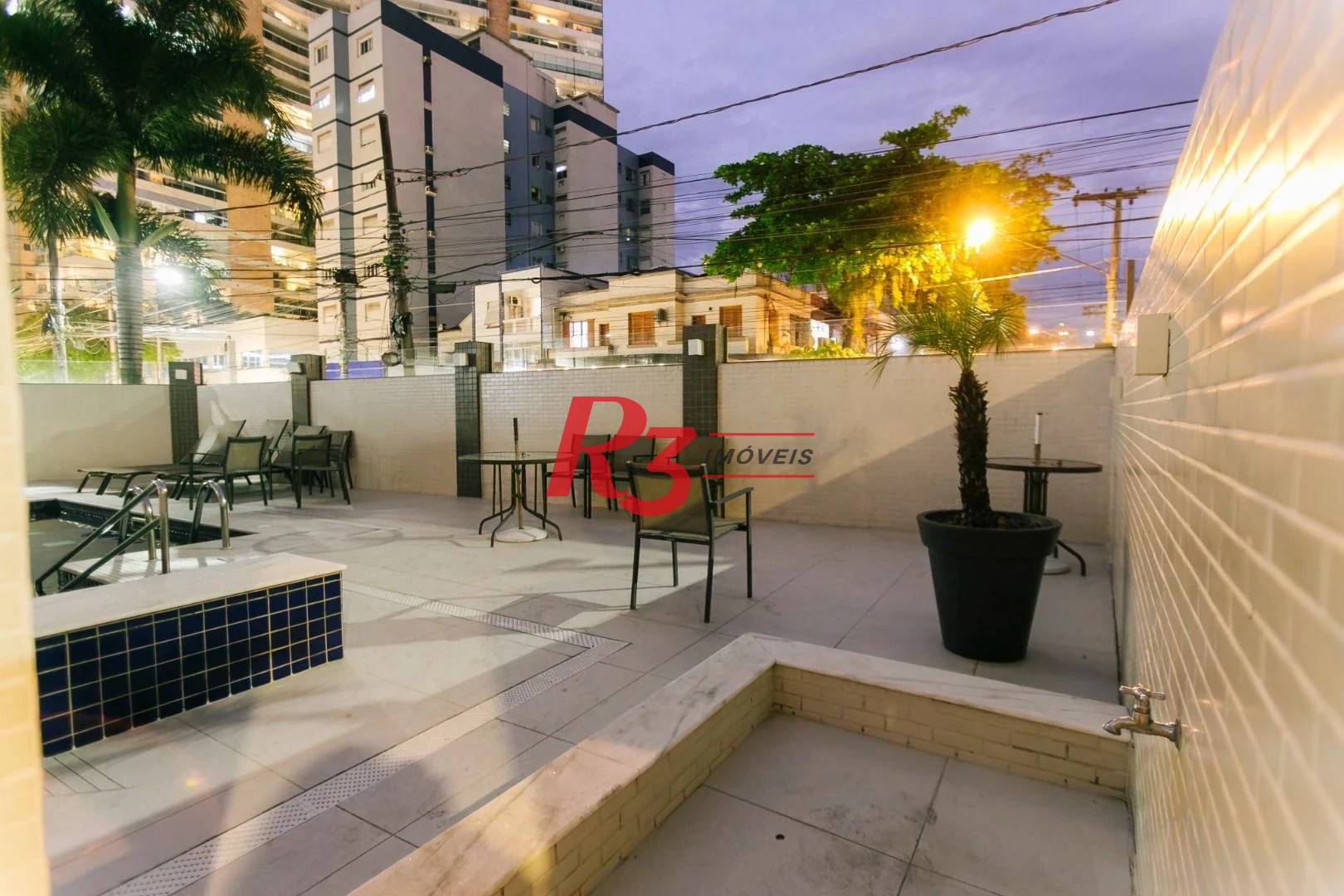 Apartamento com 3 dormitórios à venda, 128 m² por R$ 1.650.000,00 - Embaré - Santos/SP