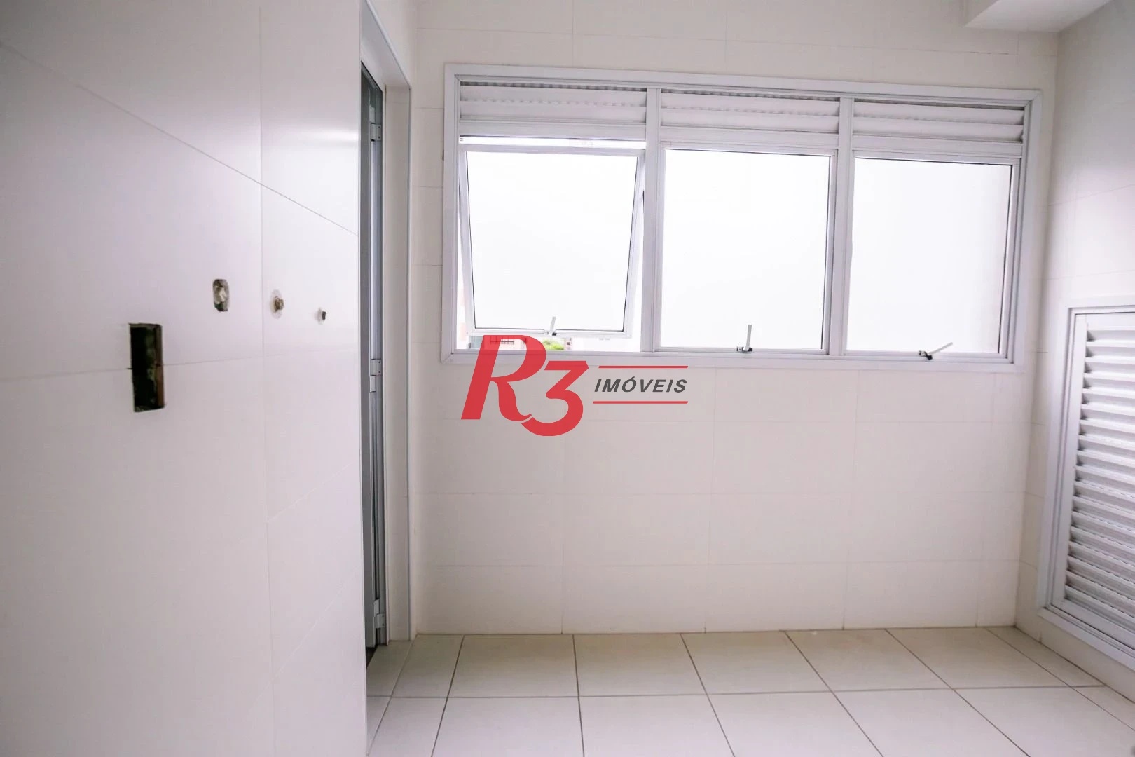 Apartamento com 3 dormitórios à venda, 128 m² por R$ 1.650.000,00 - Embaré - Santos/SP