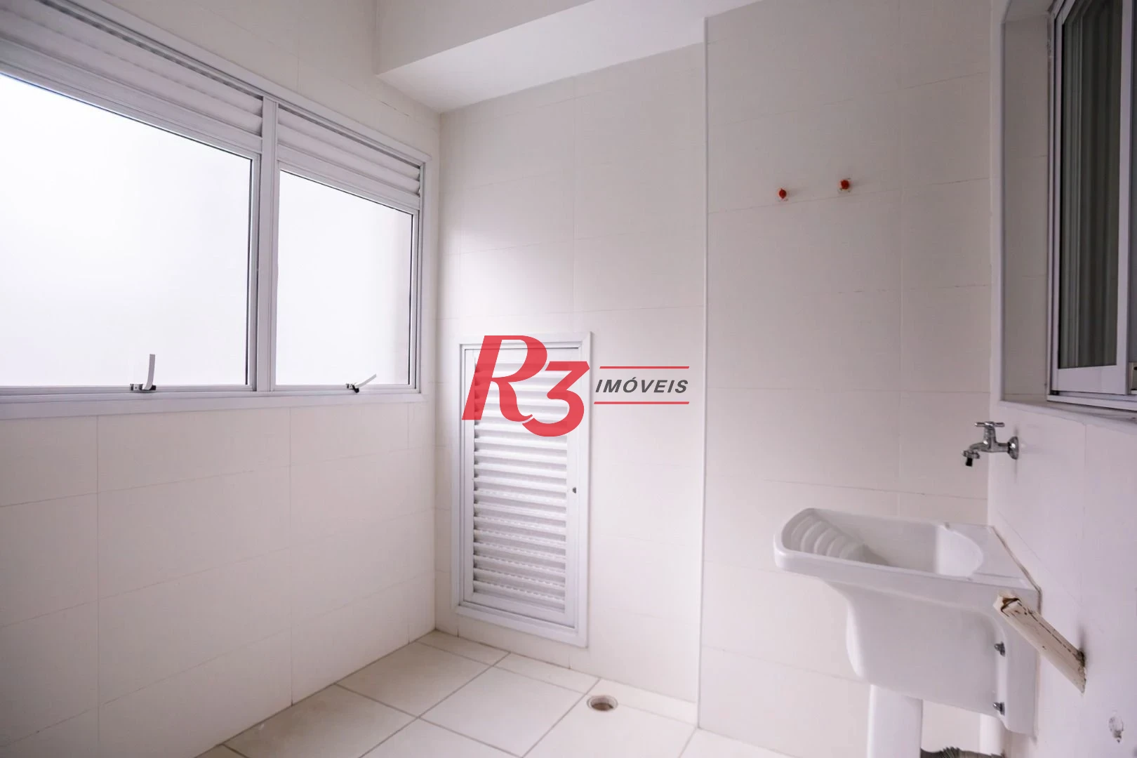 Apartamento com 3 dormitórios à venda, 128 m² por R$ 1.650.000,00 - Embaré - Santos/SP