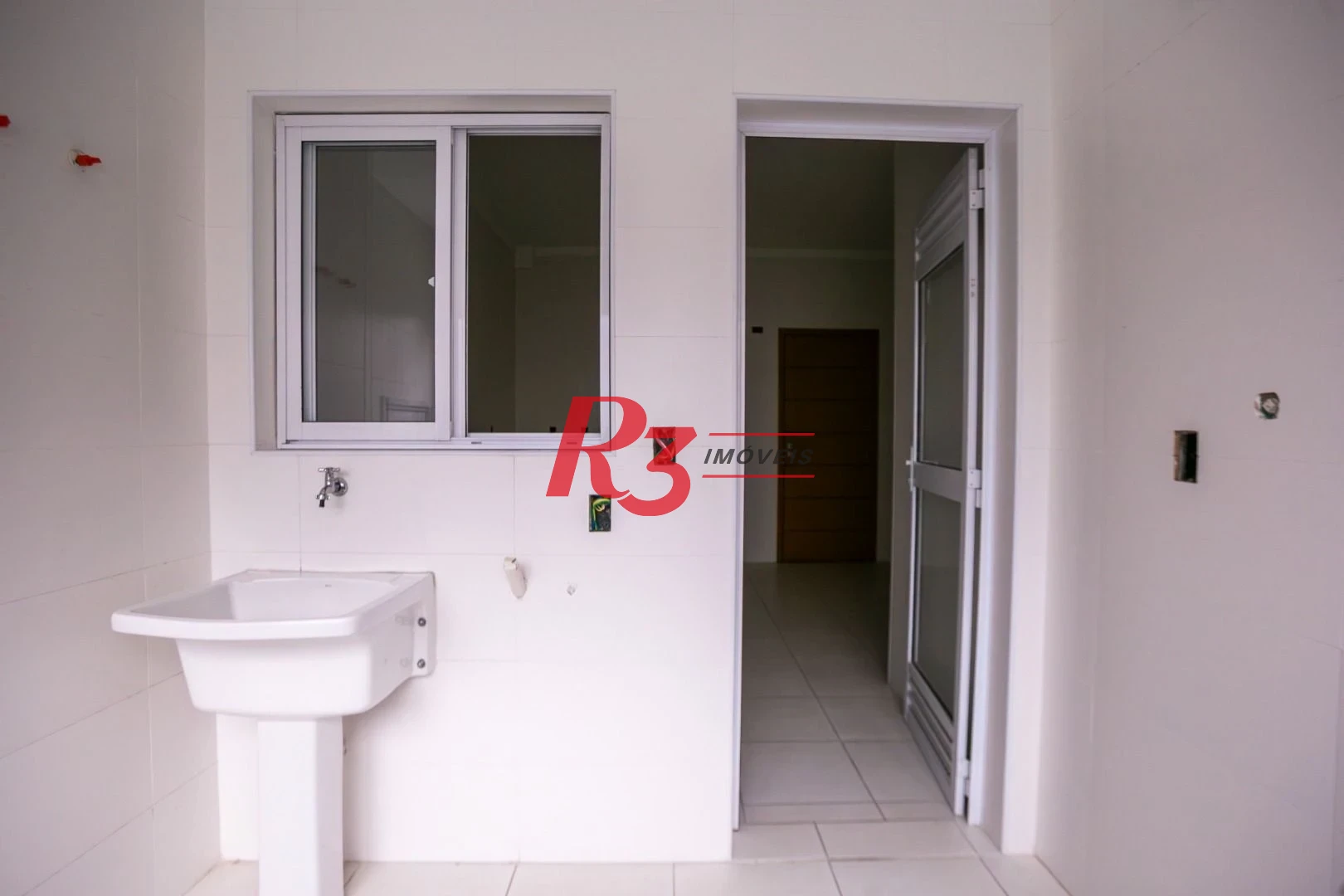 Apartamento com 3 dormitórios à venda, 128 m² por R$ 1.650.000,00 - Embaré - Santos/SP
