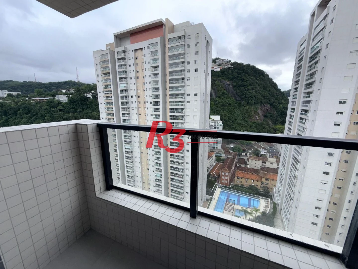 Apartamento com 2 dormitórios à venda, 70 m² por R$ 970.000,00 - José Menino - Santos/SP
