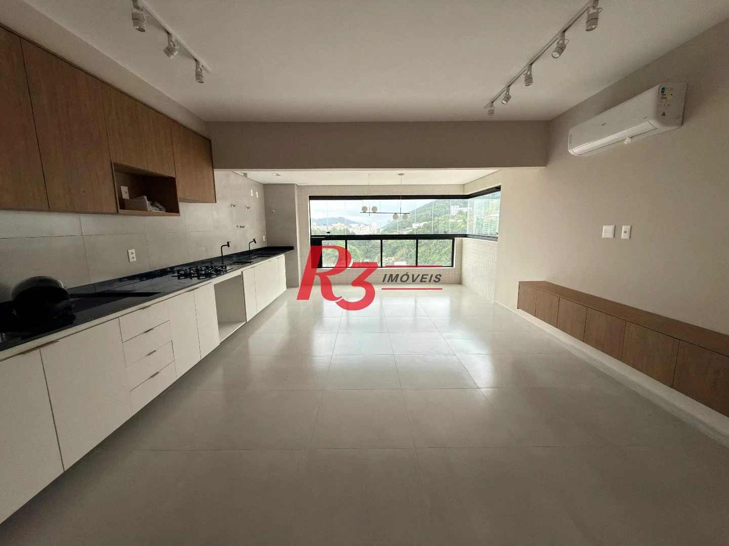 Apartamento com 2 dormitórios à venda, 70 m² por R$ 970.000,00 - José Menino - Santos/SP