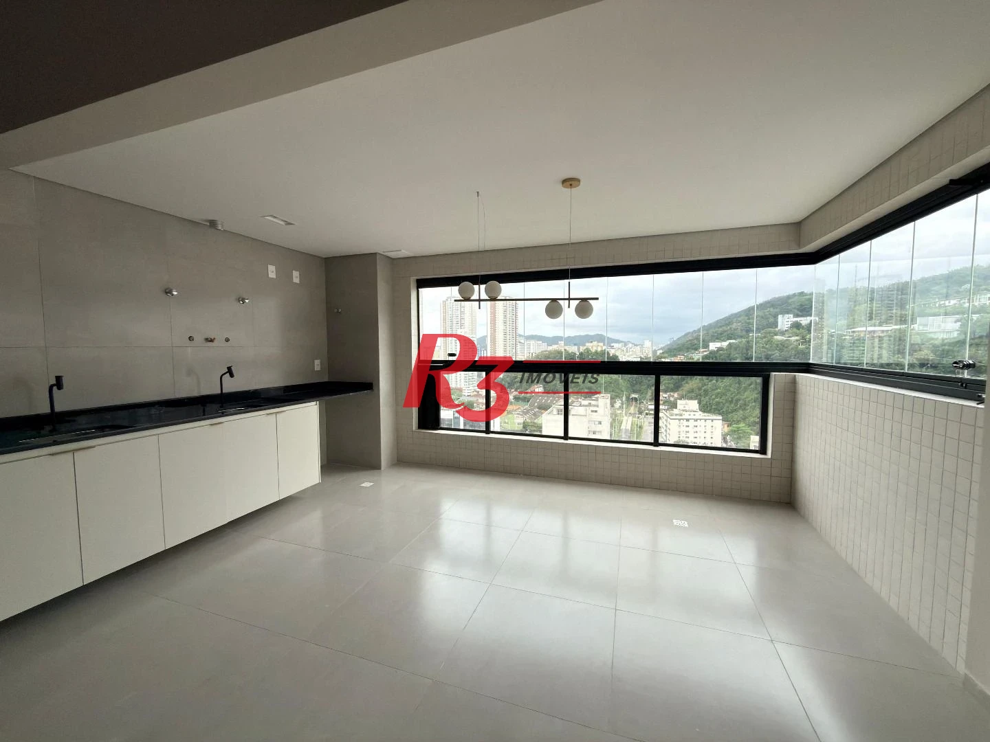 Apartamento com 2 dormitórios à venda, 70 m² por R$ 970.000,00 - José Menino - Santos/SP