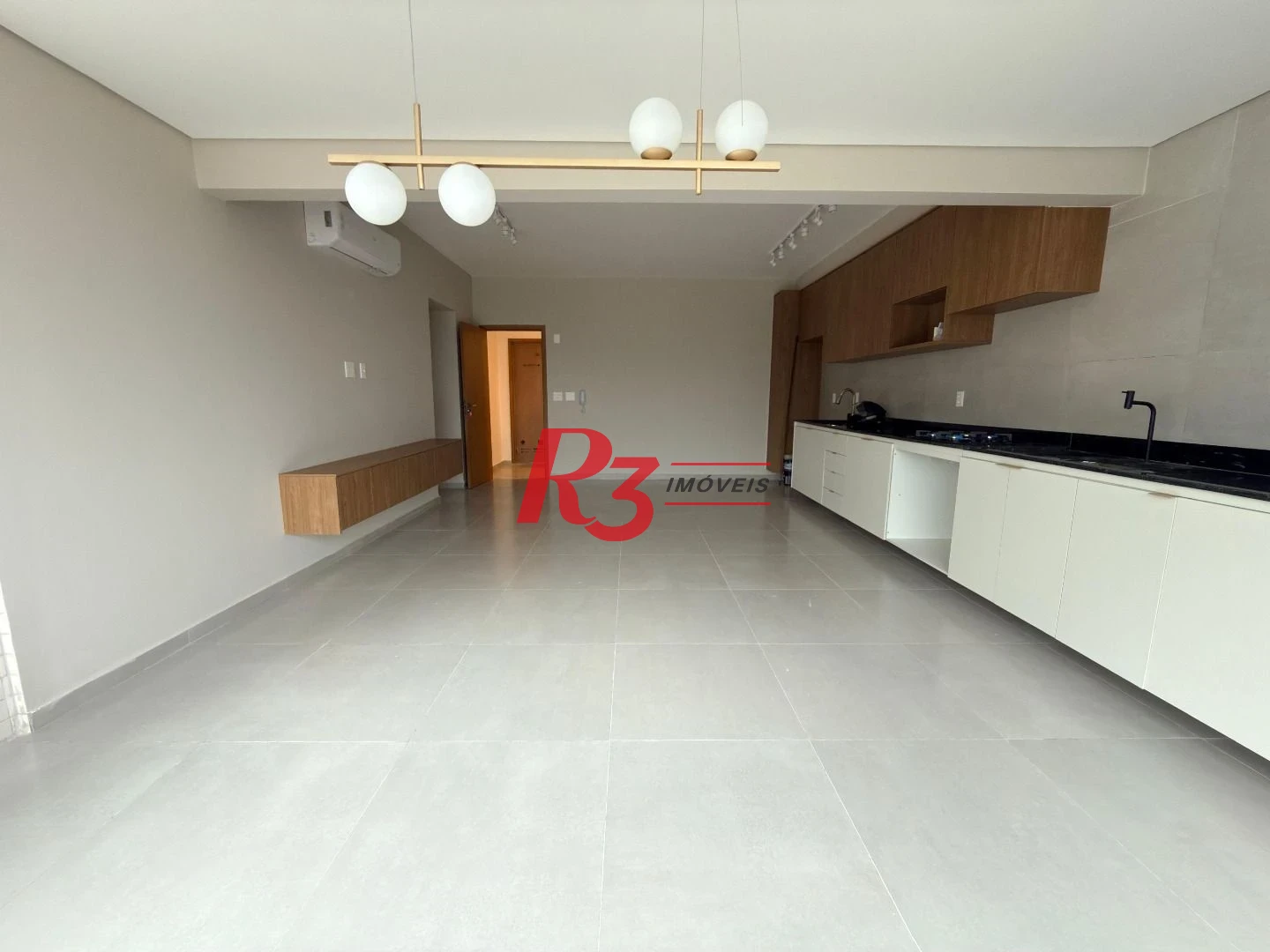 Apartamento com 2 dormitórios à venda, 70 m² por R$ 970.000,00 - José Menino - Santos/SP