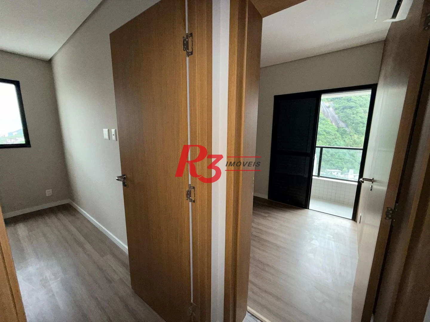 Apartamento com 2 dormitórios à venda, 70 m² por R$ 970.000,00 - José Menino - Santos/SP