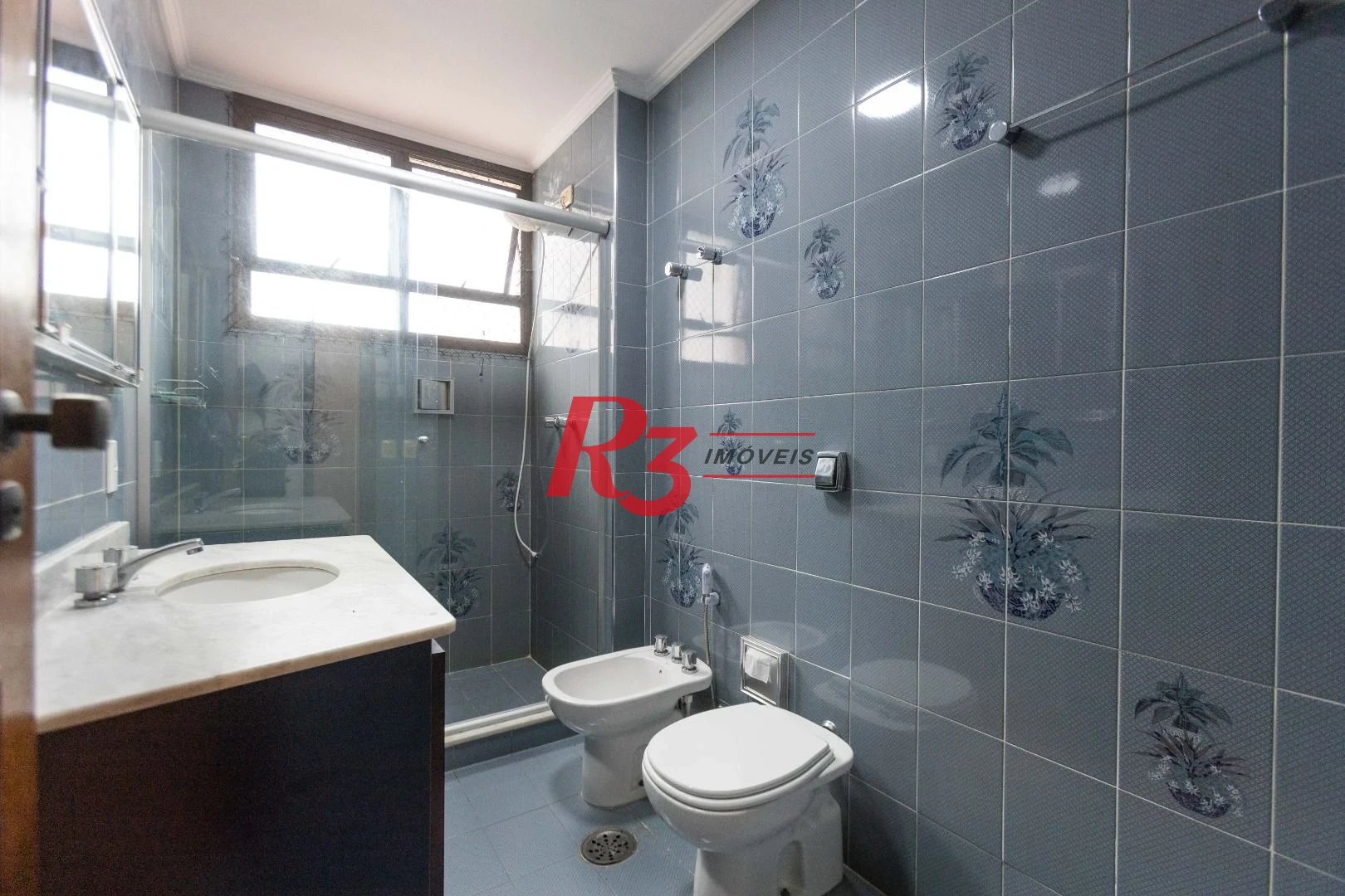 Apartamento com 3 dormitórios para alugar, 117 m² por R$ 8.000,00/mês - Boqueirão - Santos/SP
