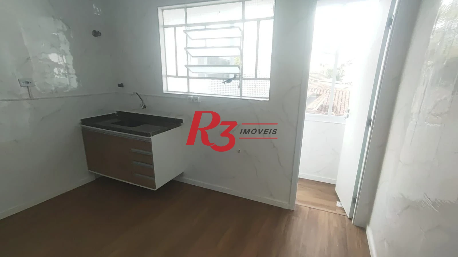Apartamento com 2 dormitórios à venda, 56 m² por R$ 345.000,00 - Vila Belmiro - Santos/SP