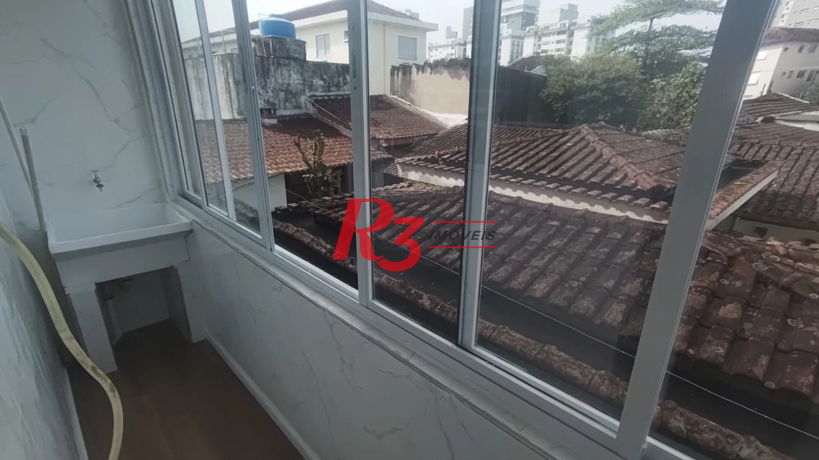 Apartamento com 2 dormitórios à venda, 56 m² por R$ 345.000,00 - Vila Belmiro - Santos/SP