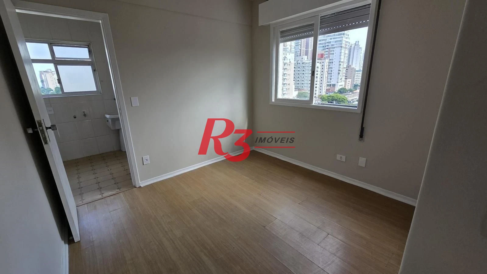 Apartamento com 3 dormitórios à venda, 105 m² por R$ 740.000,00 - Boqueirão - Santos/SP